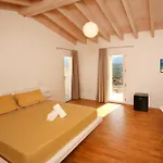 Stazzo La Capanna بيت ضيافة *