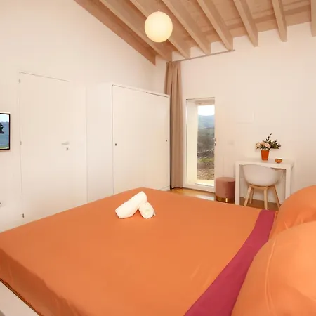 Stazzo La Capanna Guest house *